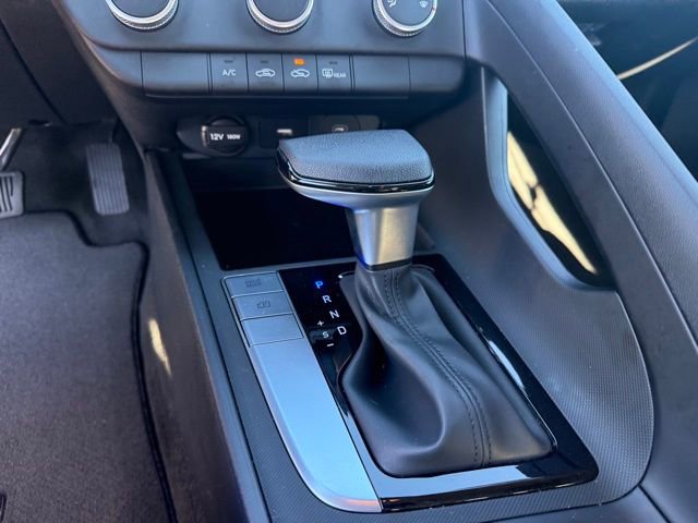 Certified 2025 Hyundai Elantra SE image 10