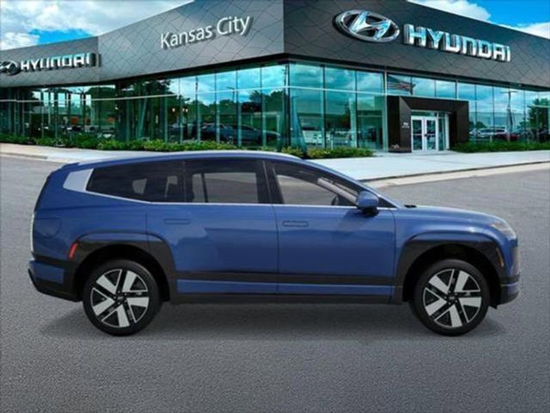 New 2026 Hyundai Ioniq 9 SEL w/ Tow & Go Package image 5