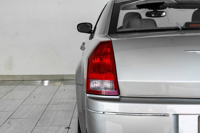 Used 2006 Chrysler 300 Touring image 45