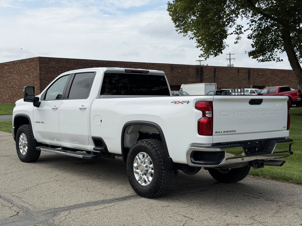 Used 2024 Chevrolet Silverado 3500 LT w/ Convenience Package AWD/4WD image 4