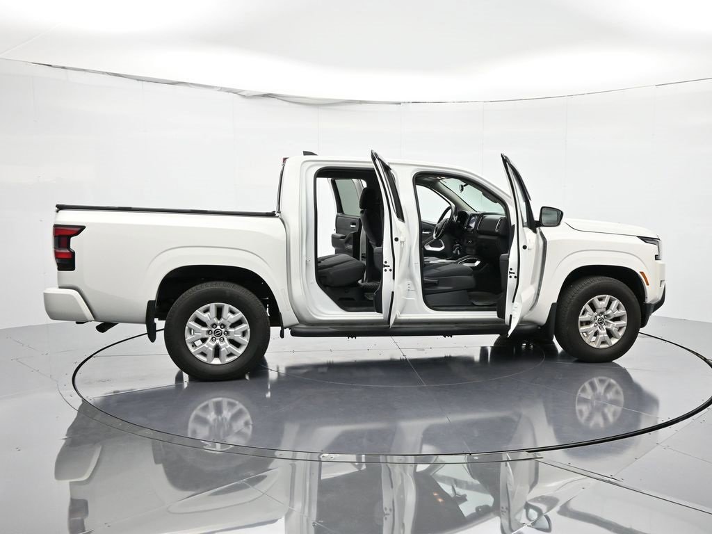 Used 2022 Nissan Frontier SV w/ Technology Package image 44