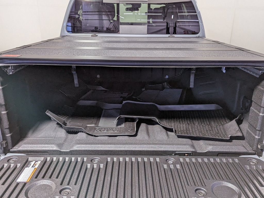 Used 2023 Nissan Frontier PRO-4X w/ Pro Convenience Package AWD/4WD image 10