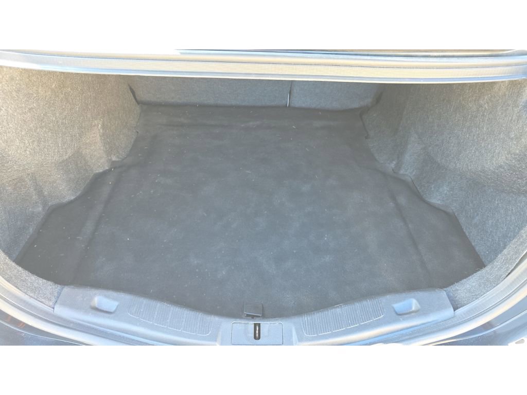 Used 2015 Ford Fusion SE FWD image 12