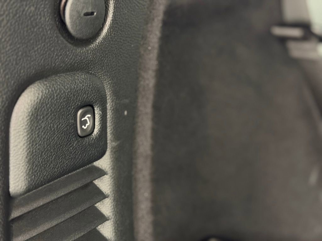 Certified 2022 Dodge Durango R/T w/ Blacktop Package image 35