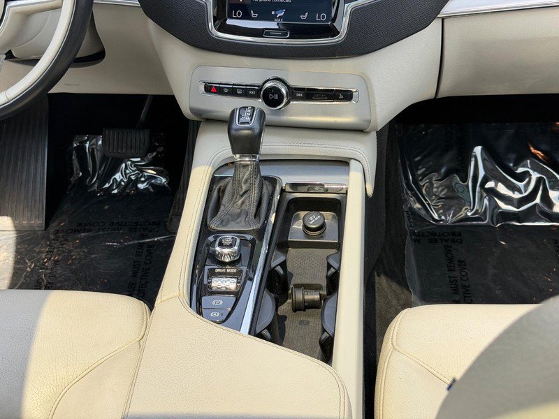 Used 2018 Volvo XC90 T5 Momentum FWD image 15