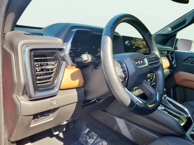 Used 2024 GMC Canyon AT4 w/ AT4 Premium Package AWD/4WD image 30
