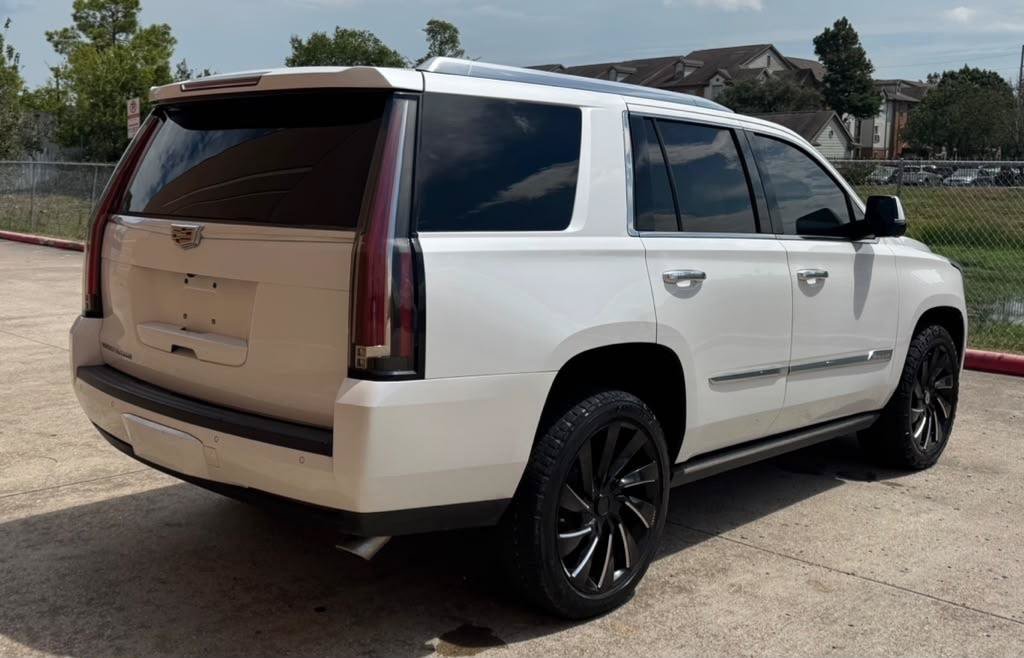 Used 2016 Cadillac Escalade Premium AWD/4WD image 4