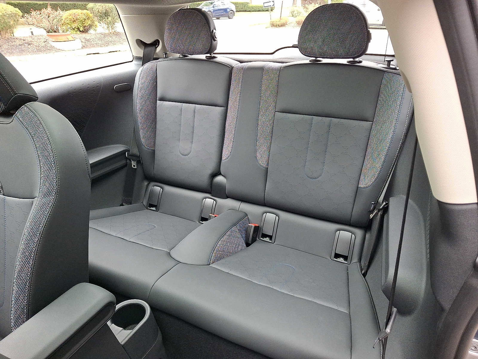 Used 2025 MINI Cooper 2-Door Hardtop image 11