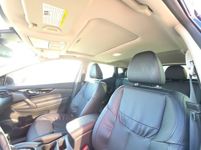 Used 2022 Nissan Rogue Sport SL w/ Premium Package image 14