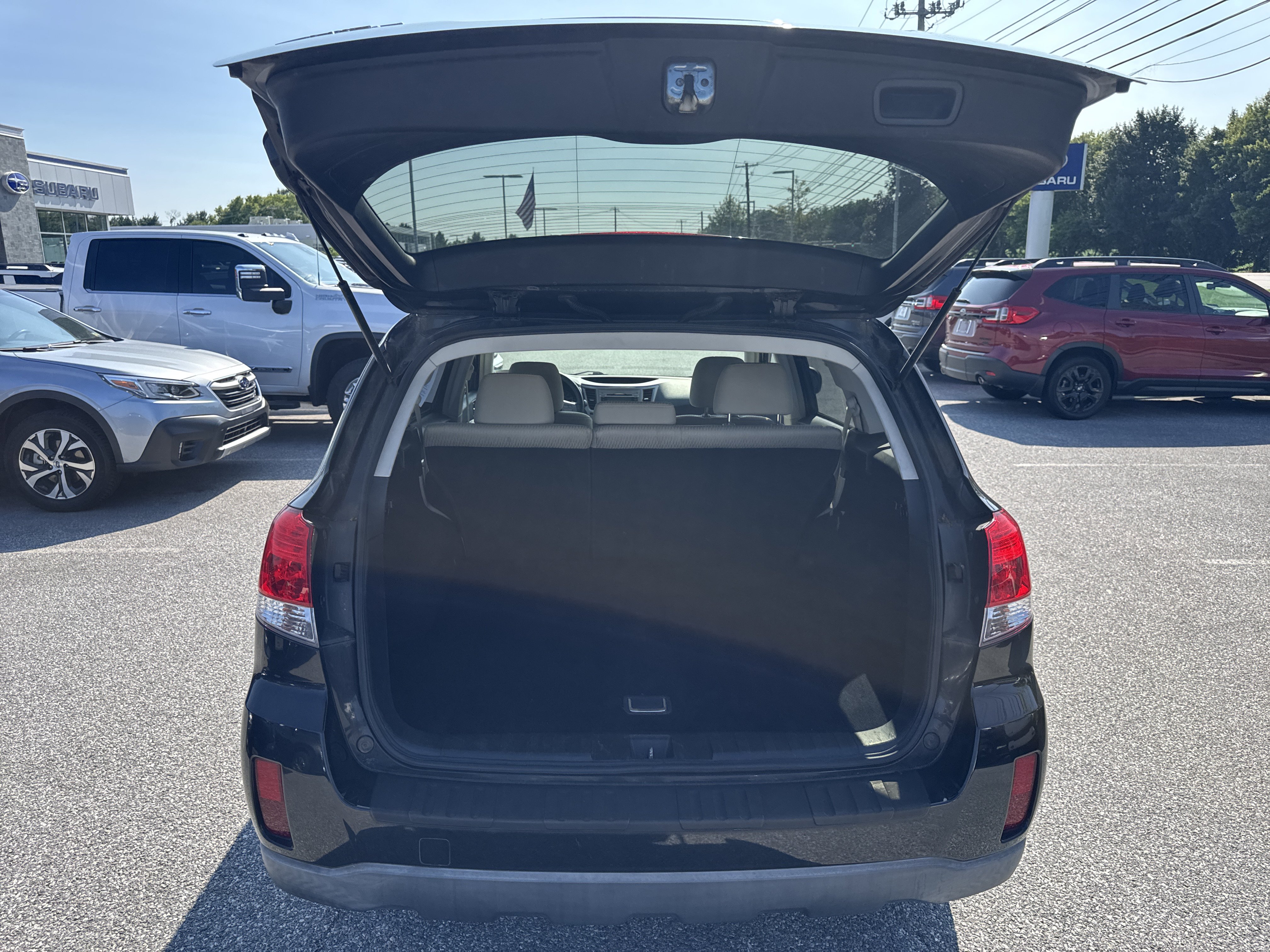 Used 2011 Subaru Outback 2.5i Premium AWD/4WD image 28