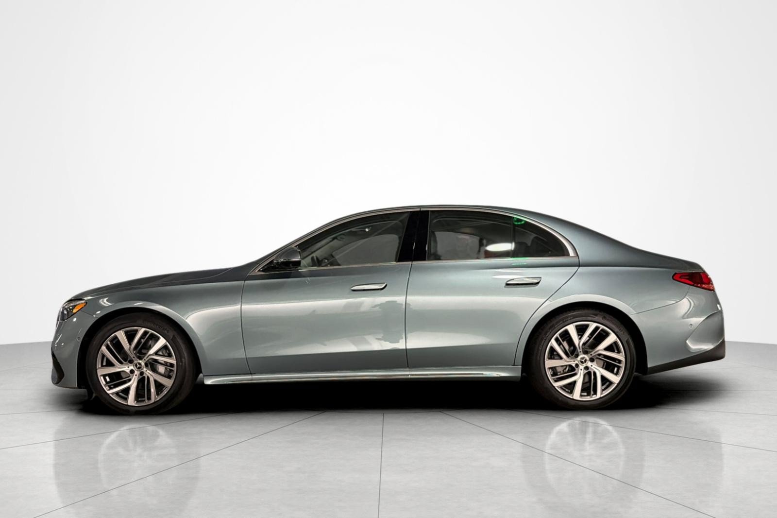 New 2026 Mercedes-Benz E 350 Sedan image 2