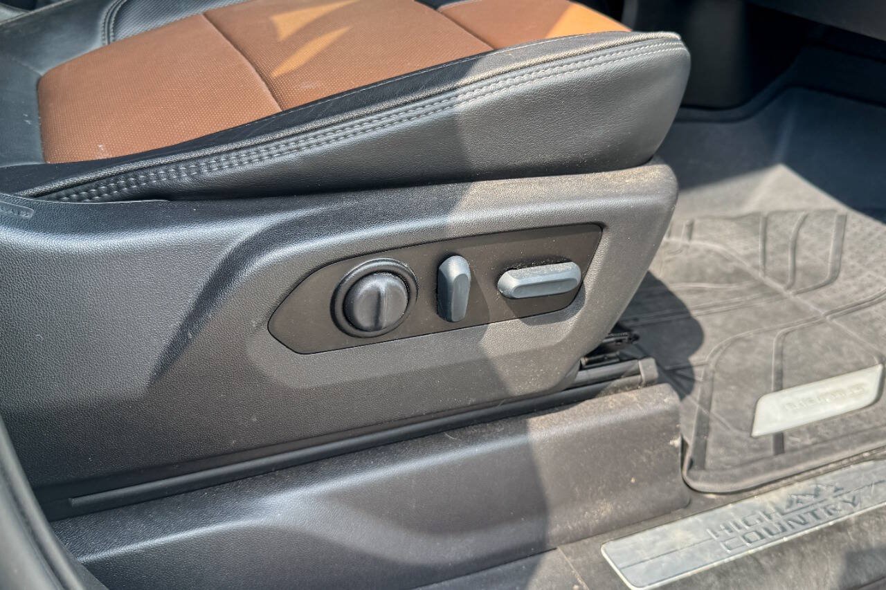 Used 2022 Chevrolet Silverado 1500 High Country w/ LPO, Dark Essentials Package AWD/4WD image 17