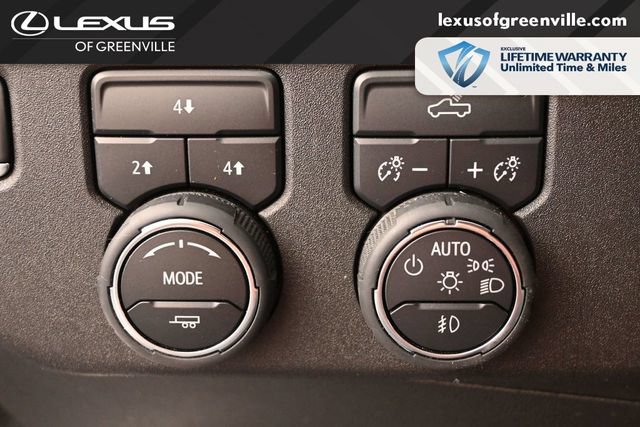 Used 2025 Chevrolet Silverado 2500 LT AWD/4WD image 14