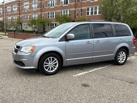 Used 2012 Dodge Grand Caravan SXT image 17