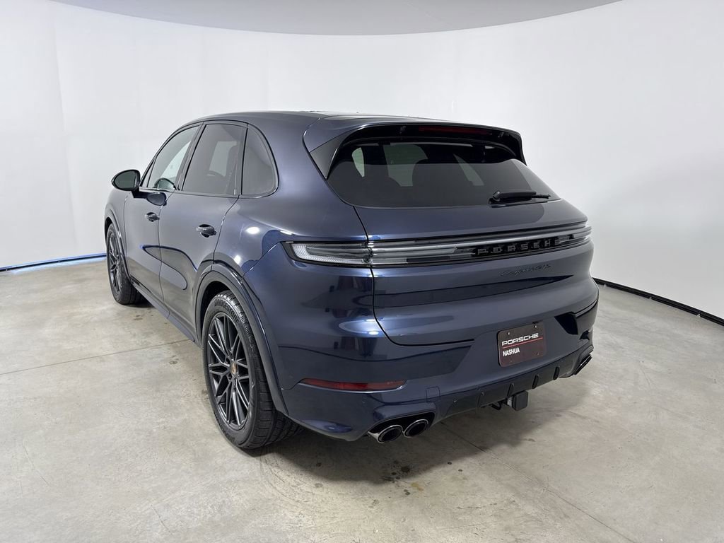 New 2026 Porsche Cayenne GTS image 3