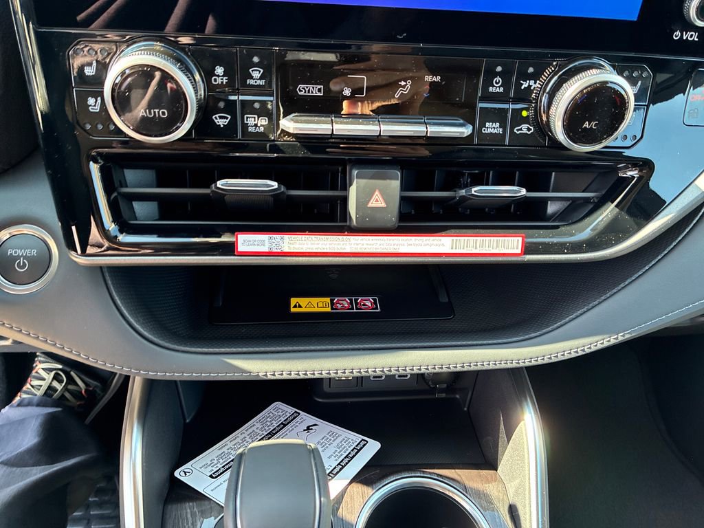 New 2026 Toyota Highlander Limited image 22