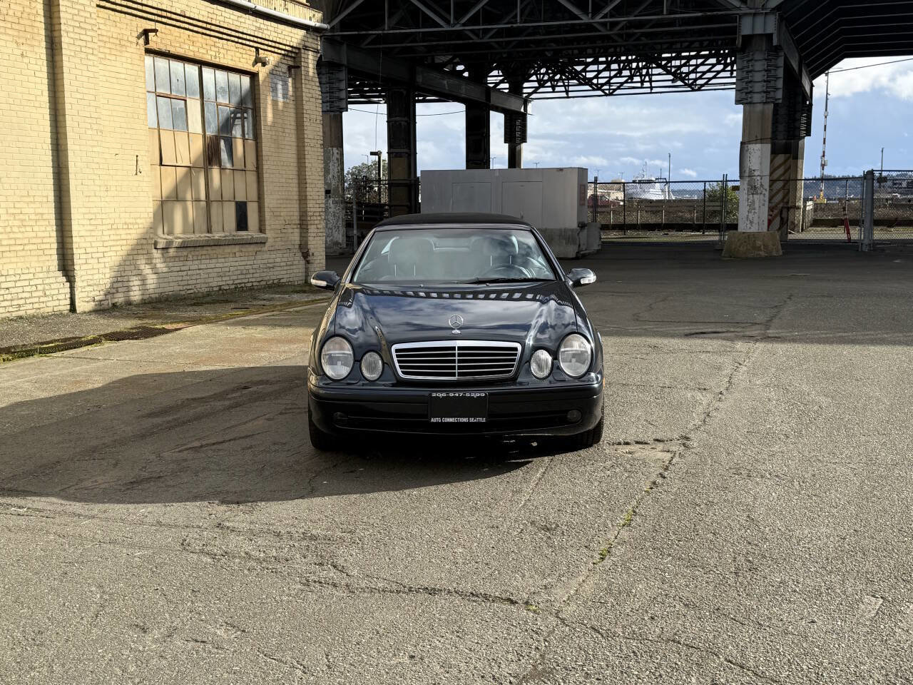 Used 2000 Mercedes-Benz CLK 430 Cabriolet image 16