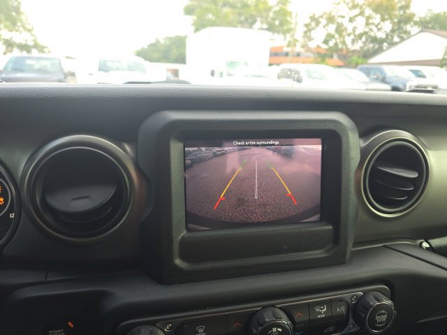 Used 2019 Jeep Wrangler Sport AWD/4WD image 12