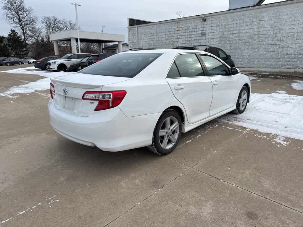 Used 2013 Toyota Camry SE image 5