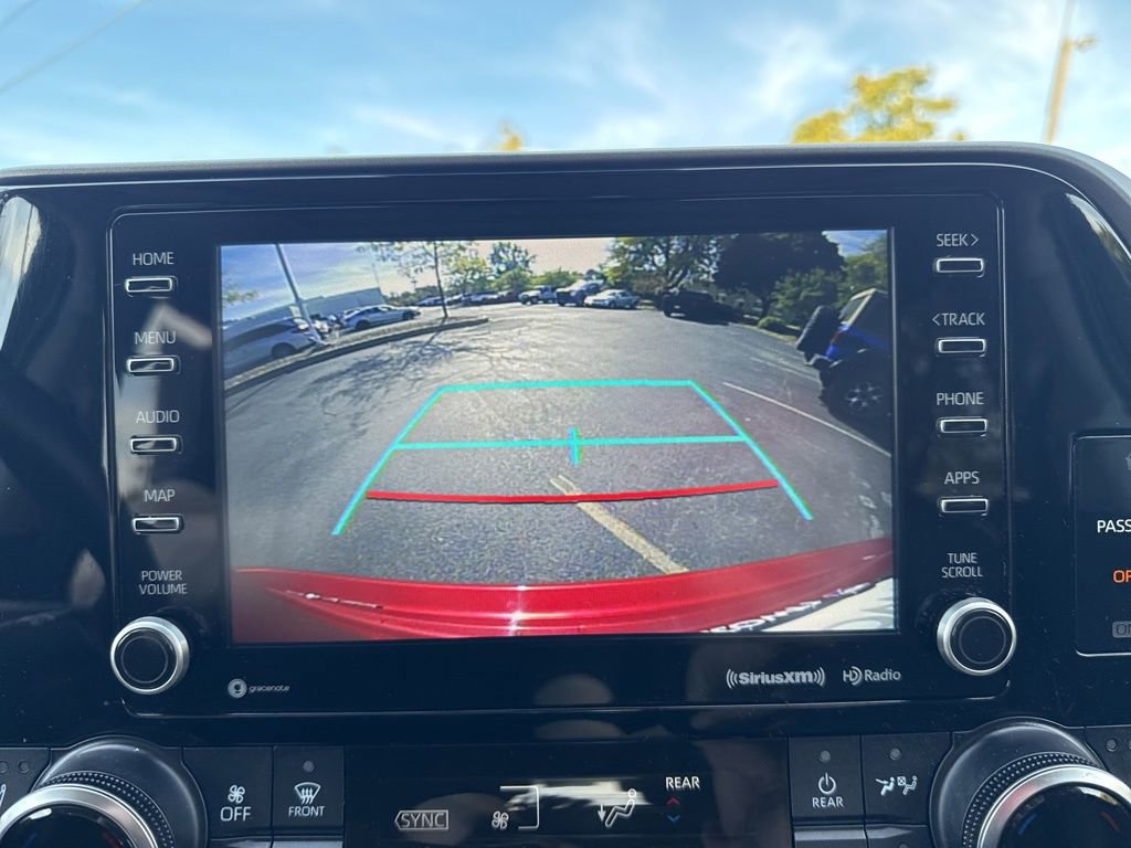 Used 2022 Toyota Highlander XLE image 35