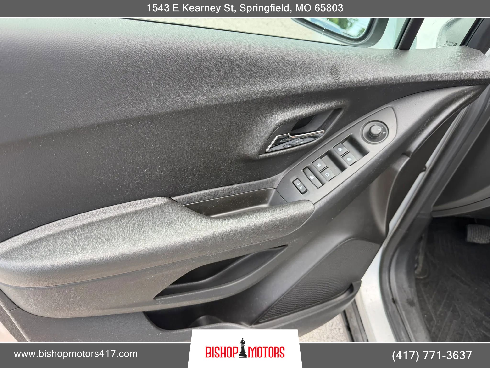 Used 2016 Chevrolet Trax LT w/ LT Convenience Package AWD/4WD image 12
