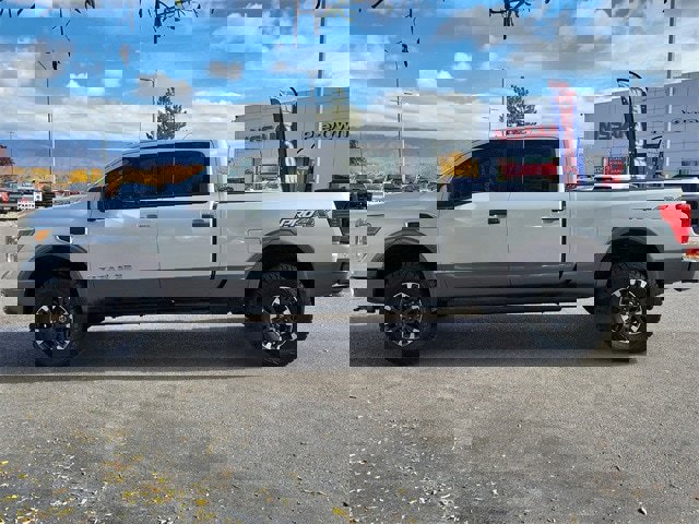 Used 2017 Nissan Titan PRO-4X w/ Pro-4x Convenience Package image 7