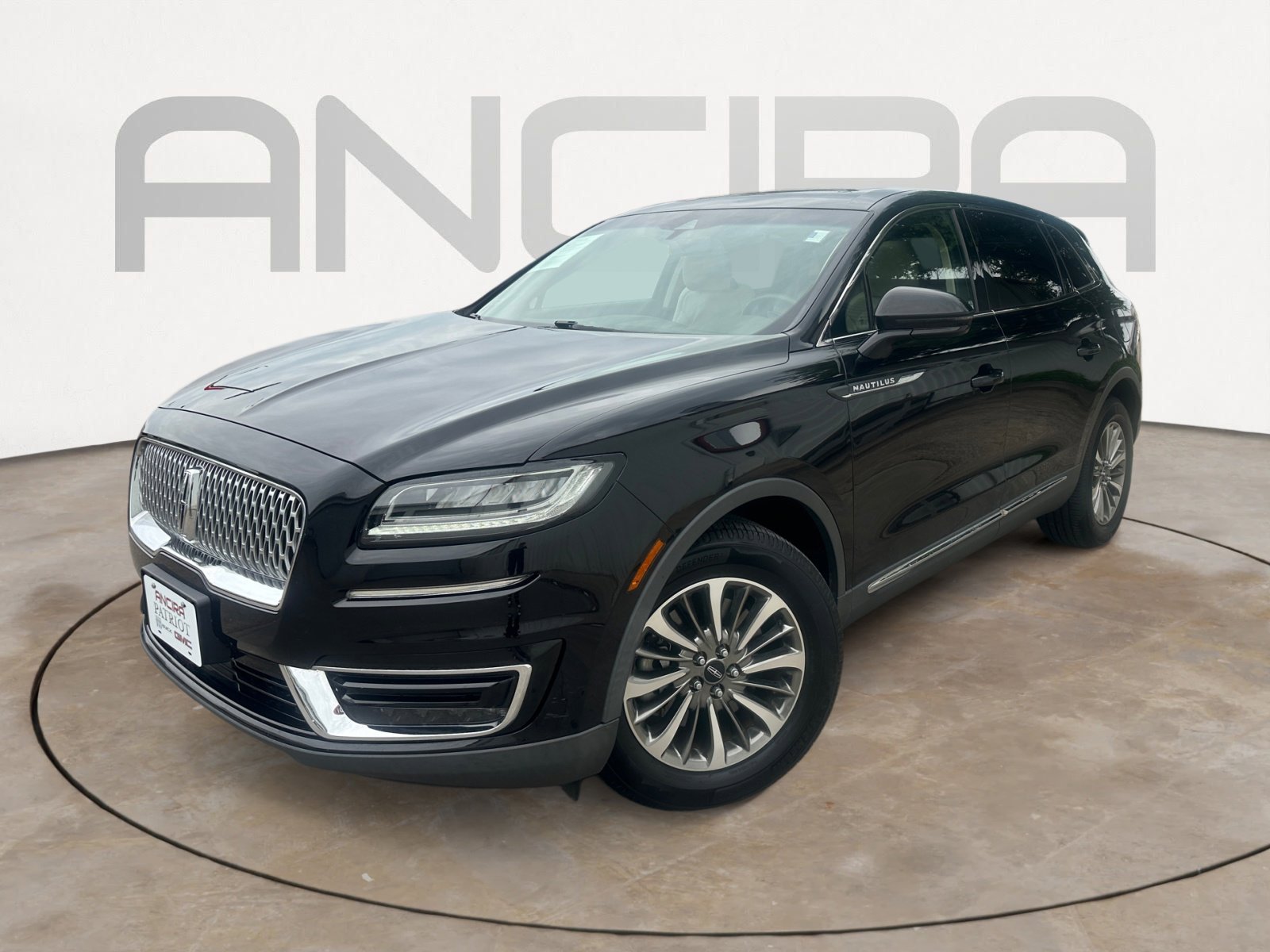 Used 2019 Lincoln Nautilus Select AWD/4WD image 4