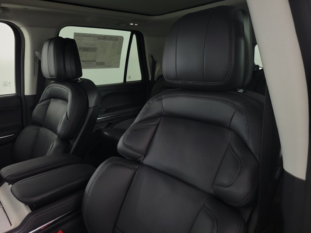 New 2027 Lincoln Navigator L Reserve RWD image 19
