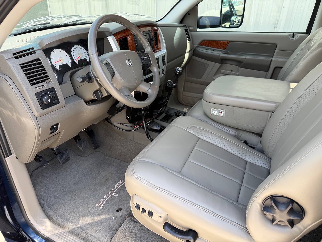 Used 2006 Dodge Ram 3500 Truck Laramie AWD/4WD image 5