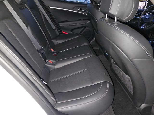 Used 2025 Genesis G70 2.5T image 18