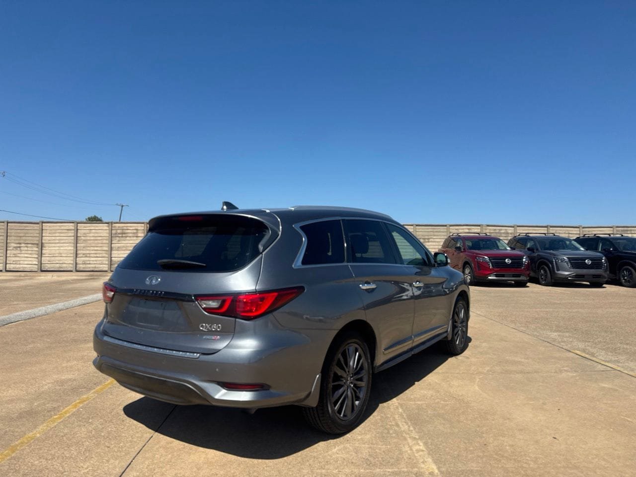 Used 2020 INFINITI QX60 Luxe w/ Edition 30 Essential Package FWD image 23