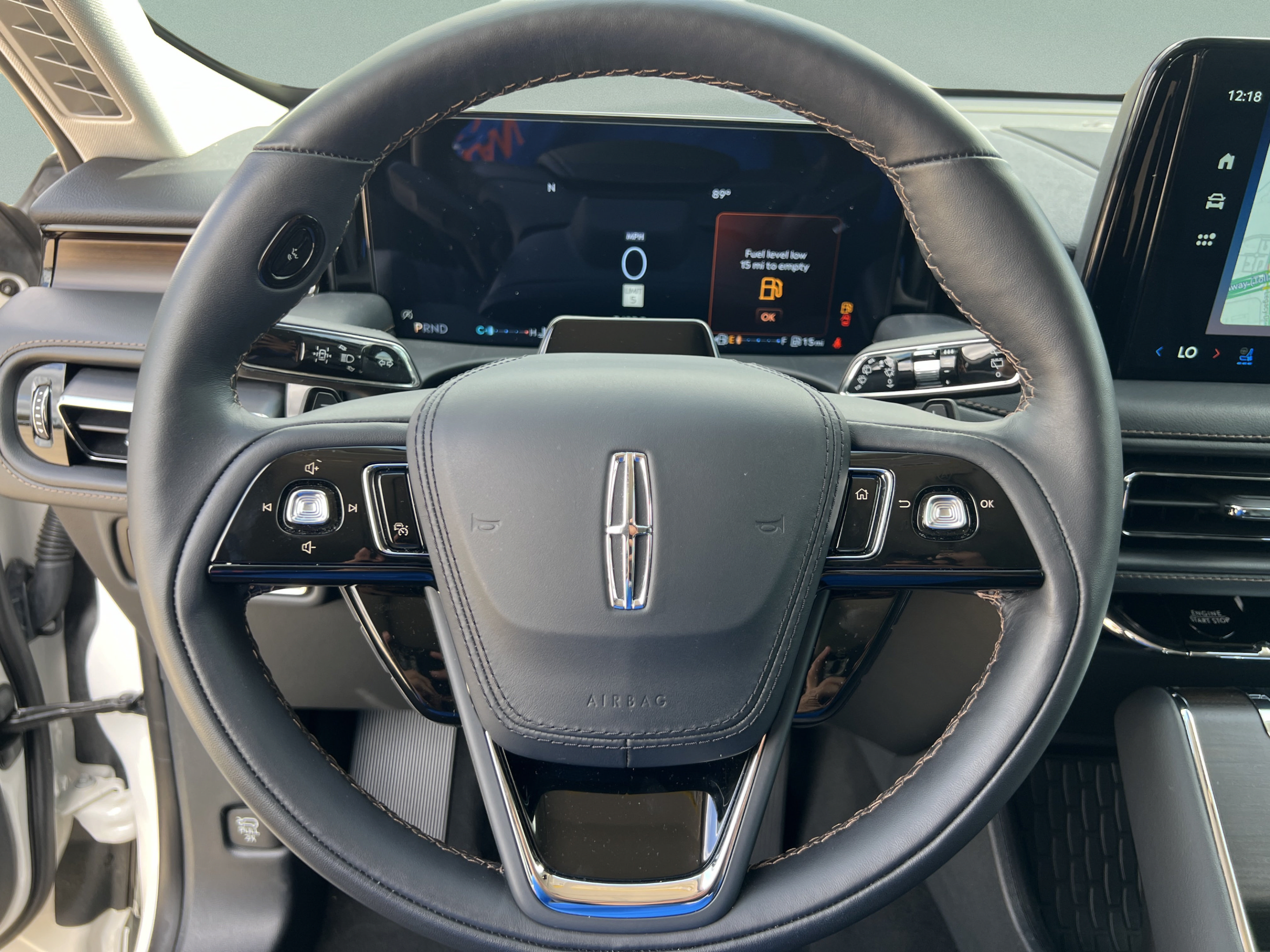 New 2026 Lincoln Aviator Reserve w/ Jet Appearance Package RWD image 16