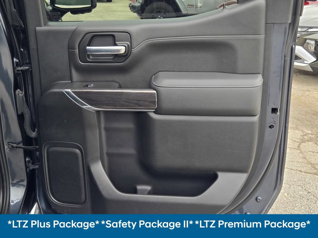 Used 2021 Chevrolet Silverado 1500 LTZ w/ LTZ Premium Package AWD/4WD image 17