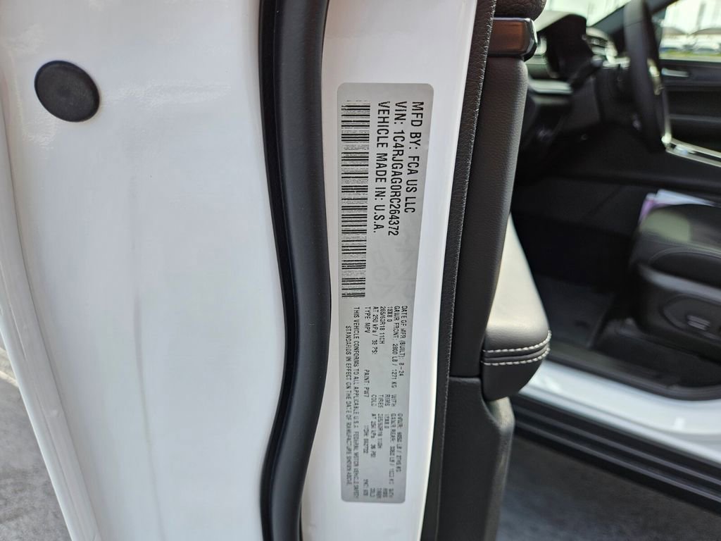 New 2024 Jeep Grand Cherokee Laredo X w/ Luxury Tech Group I image 14