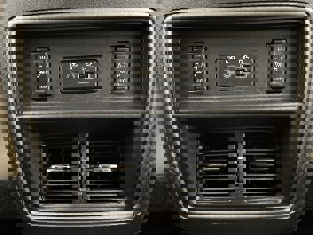 Used 2023 Nissan Murano SL w/ SL Moonroof Package image 18