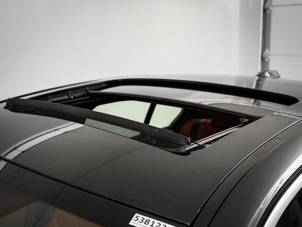 Used 2025 BMW 330i xDrive Sedan image 14