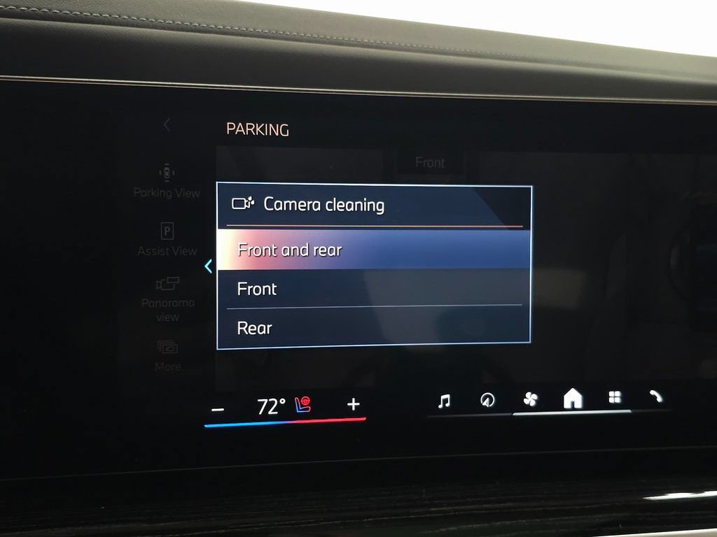 Used 2026 BMW 760i xDrive w/ Executive Package AWD/4WD image 31