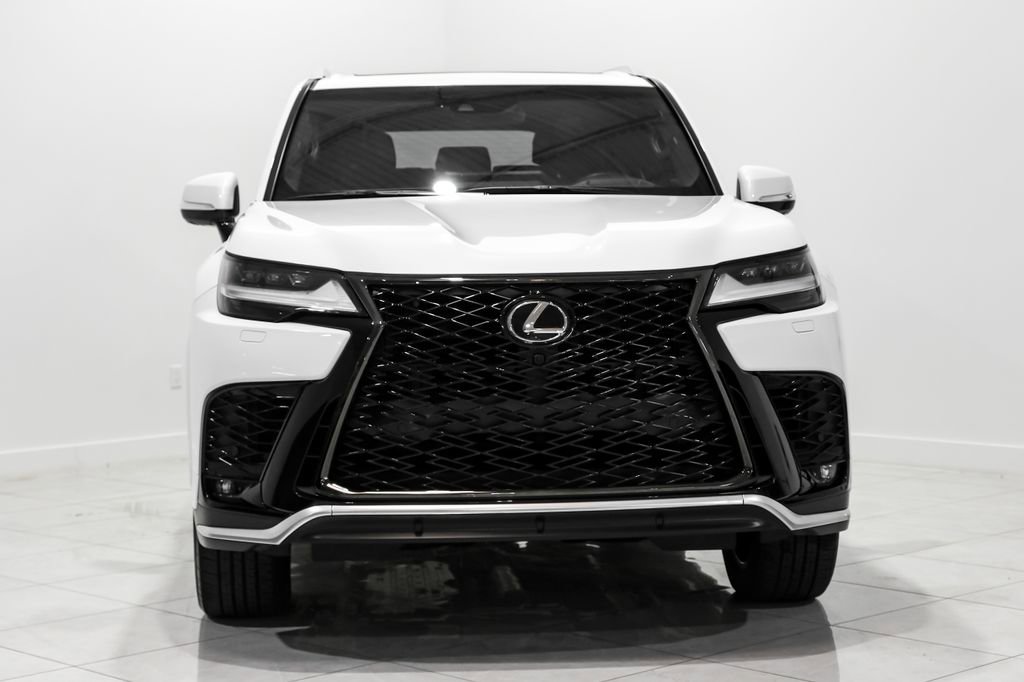 Used 2023 Lexus LX 600 F Sport image 4
