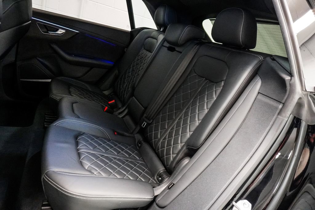 Used 2021 Audi SQ8 Prestige w/ Prestige Package image 9