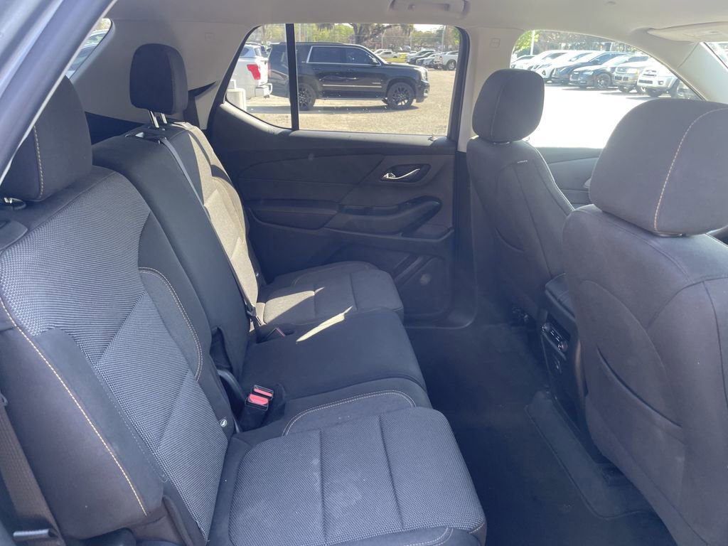 Used 2020 Chevrolet Traverse LS image 15