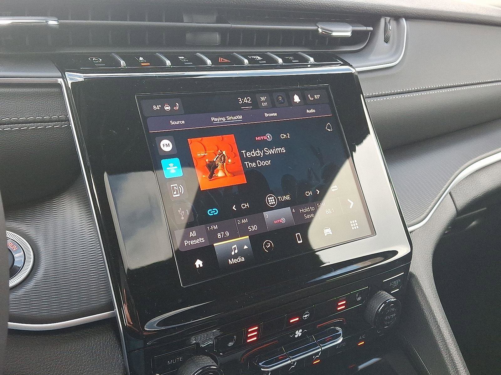 New 2025 Jeep Grand Cherokee L Altitude image 13