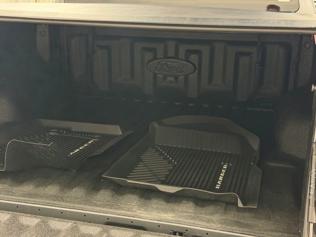 Used 2025 Ford Ranger Lariat w/ Trailer Tow Package image 31