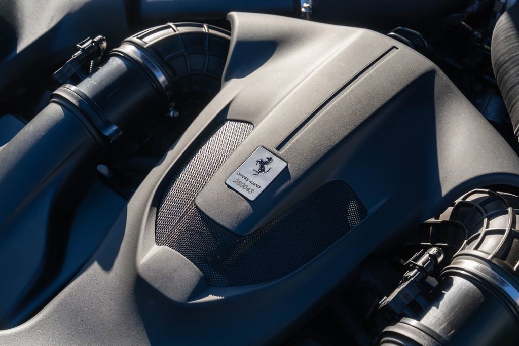 Certified 2022 Ferrari Portofino M image 23