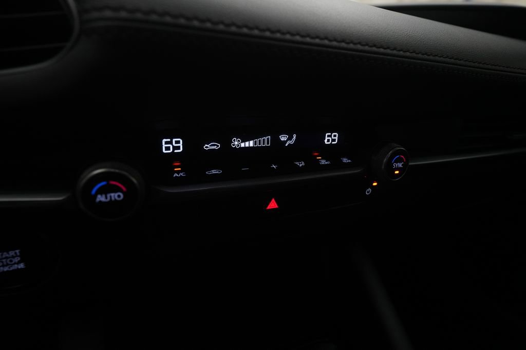 Used 2024 MAZDA MAZDA3 s image 21