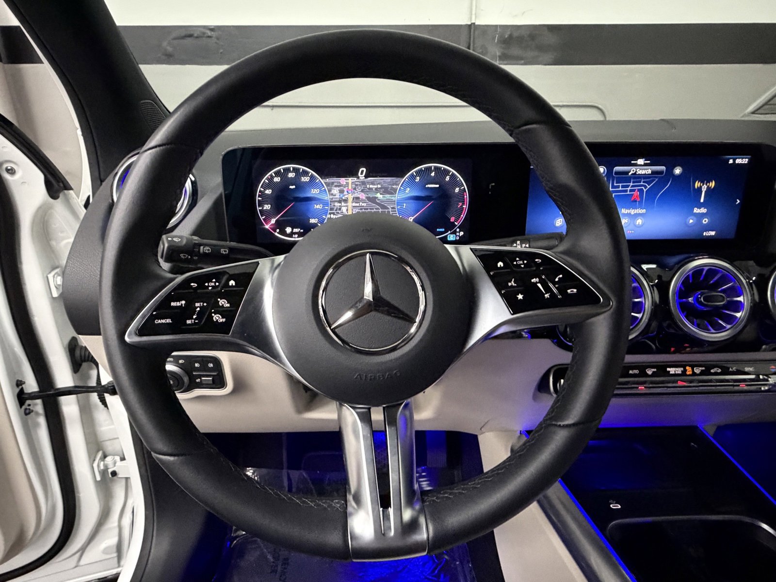 Used 2025 Mercedes-Benz GLA 250 image 27