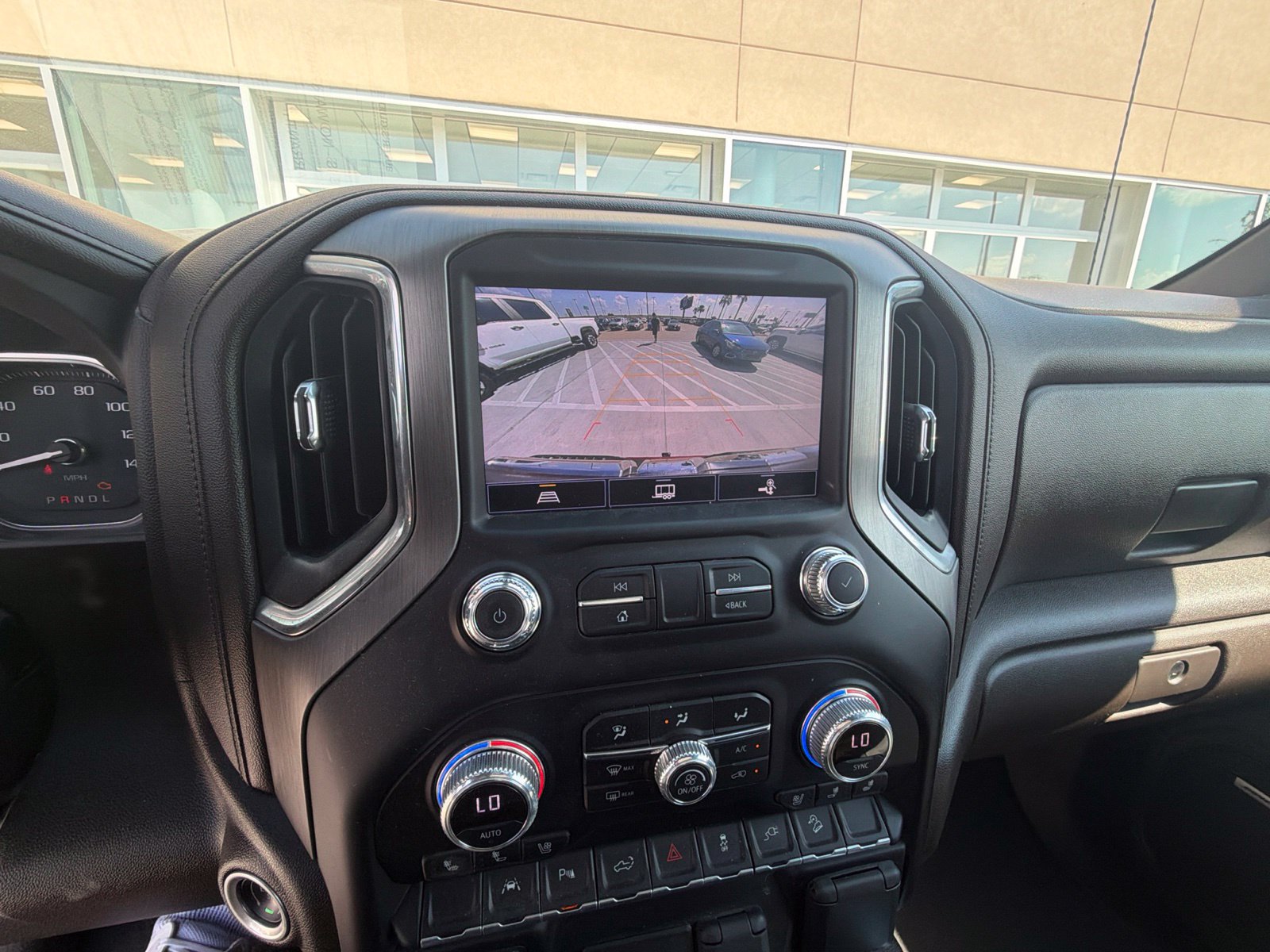 Used 2022 GMC Sierra 1500 Denali w/ Driver Alert Package II AWD/4WD image 18