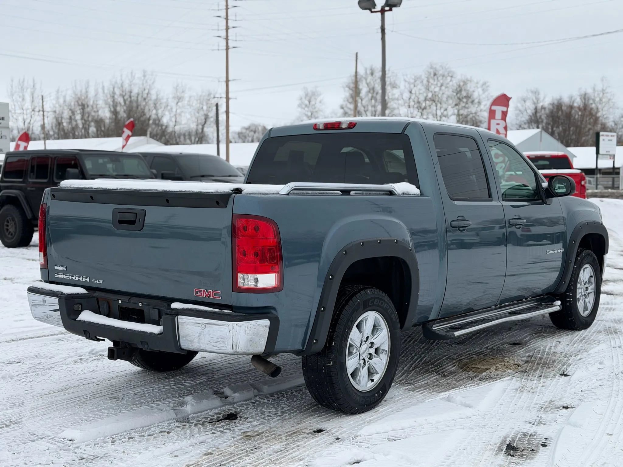 Used 2009 GMC Sierra 1500 SLT w/ Suspension Package, Off-Road image 5