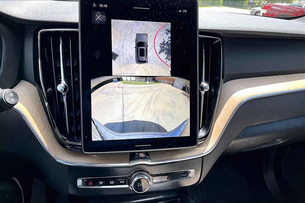 Certified 2026 Volvo XC60 B5 Plus AWD/4WD image 29