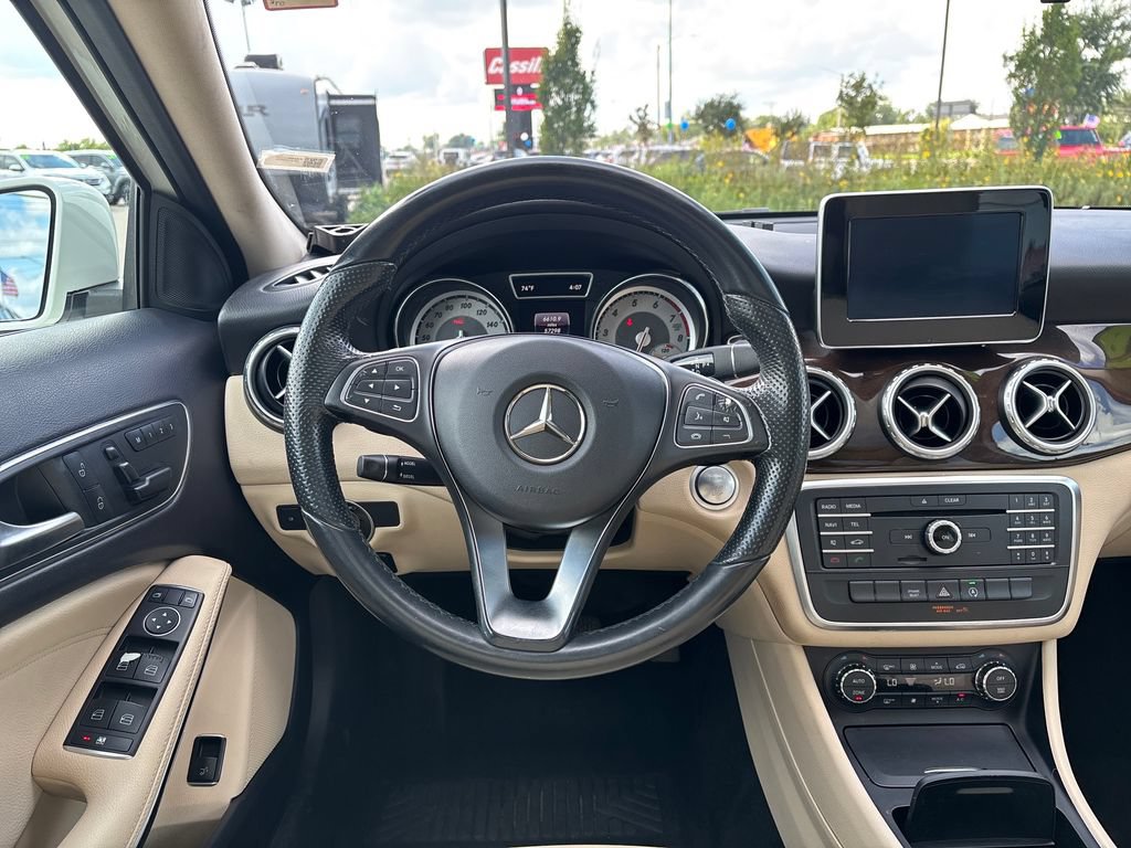 Used 2016 Mercedes-Benz GLA 250 image 17