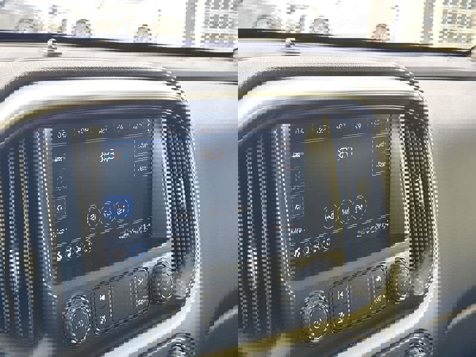 Used 2022 Chevrolet Colorado LT w/ LT Convenience Package image 17